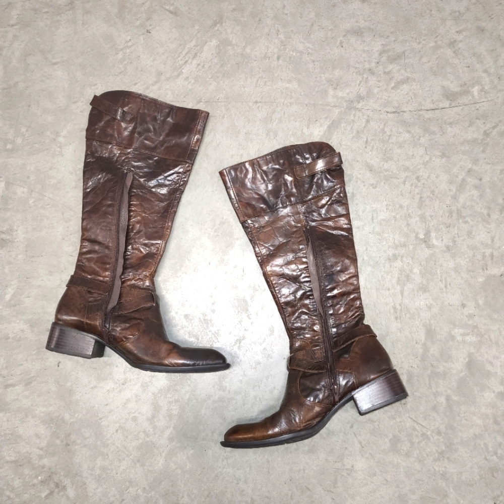 Born Leather brown tall riding boots size 9